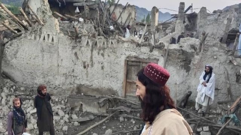 Afganistan'daki depremde can kaybı 1000'e yükseldi