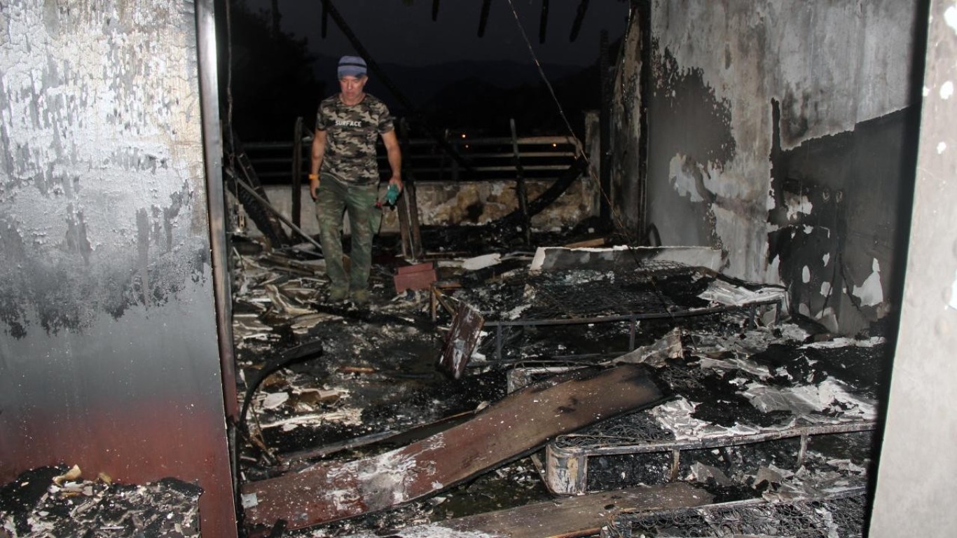 Marmaris yangınında zarar gören otel görüntülendi