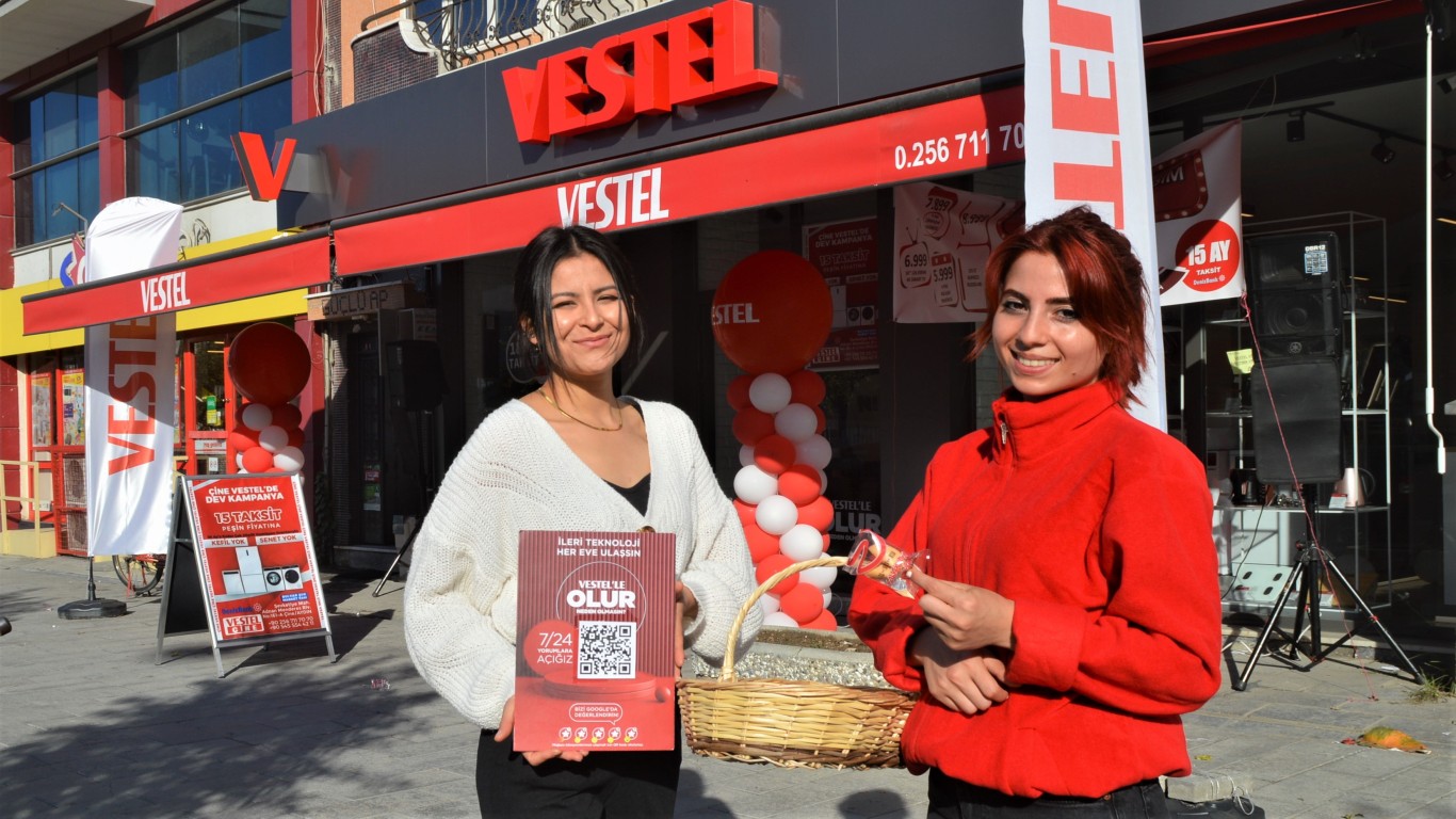 VESTEL'İN HEDİYELERİ ŞANSLI VATANDAŞLARI MUTLU ETTİ