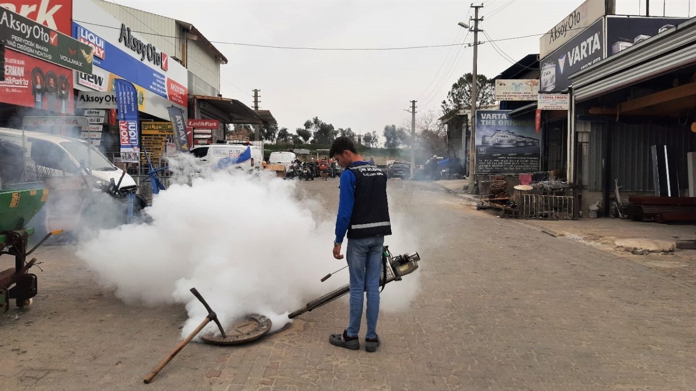 ÇİNE BELEDİYESİ ÇEVRE SAĞLIĞI İÇİN ARALIKSIZ ÇALIŞIYOR