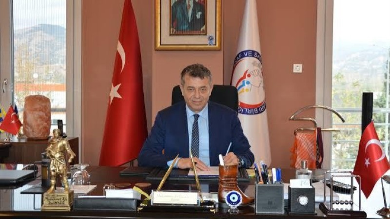 Başkan Künkcü: “Kadın kuaförleri ve güzellik salonları istedikleri zaman tatil yapabilecek”