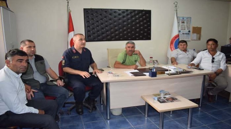 ÇİNE'DE MUHTARLAR BİLGİLENDİRİLDİ