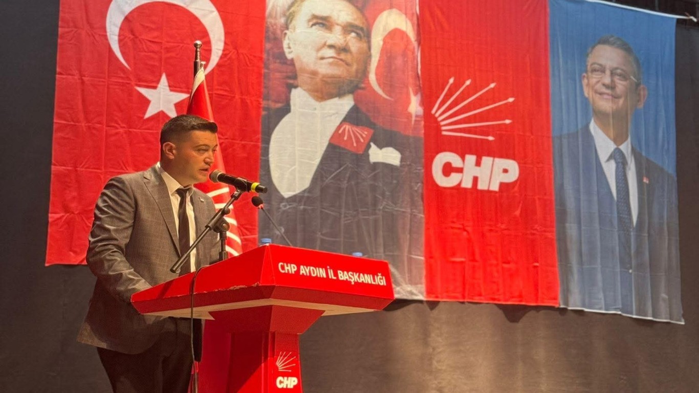 ÇİNELİ GENÇ SİYASETÇİ PARTİSİNDEN İSTİFA ETTİ