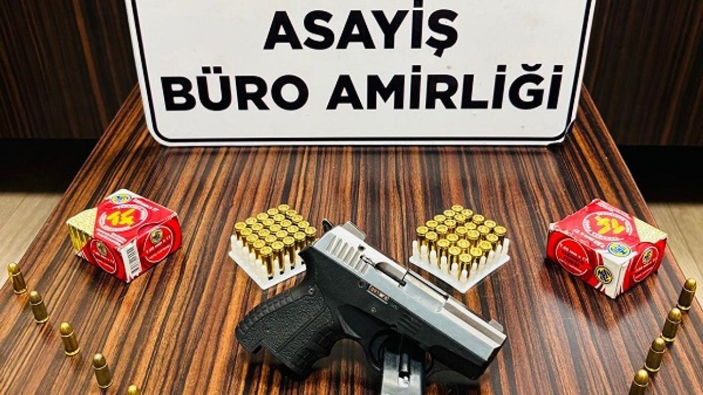 RUHSATSIZ SİLAH TAŞIYAN KİŞİYE CEZA