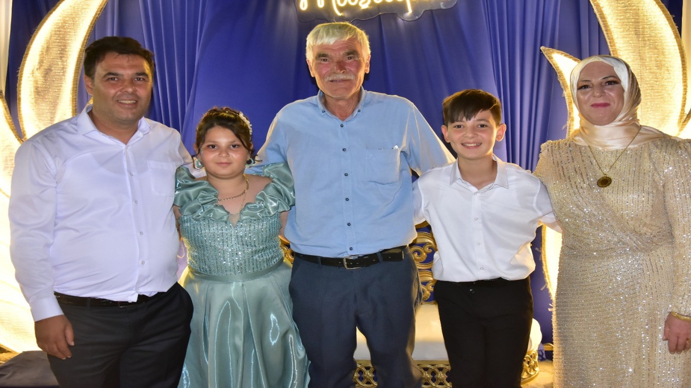 ACAR AİLESİNİN MUTLU GÜNÜ