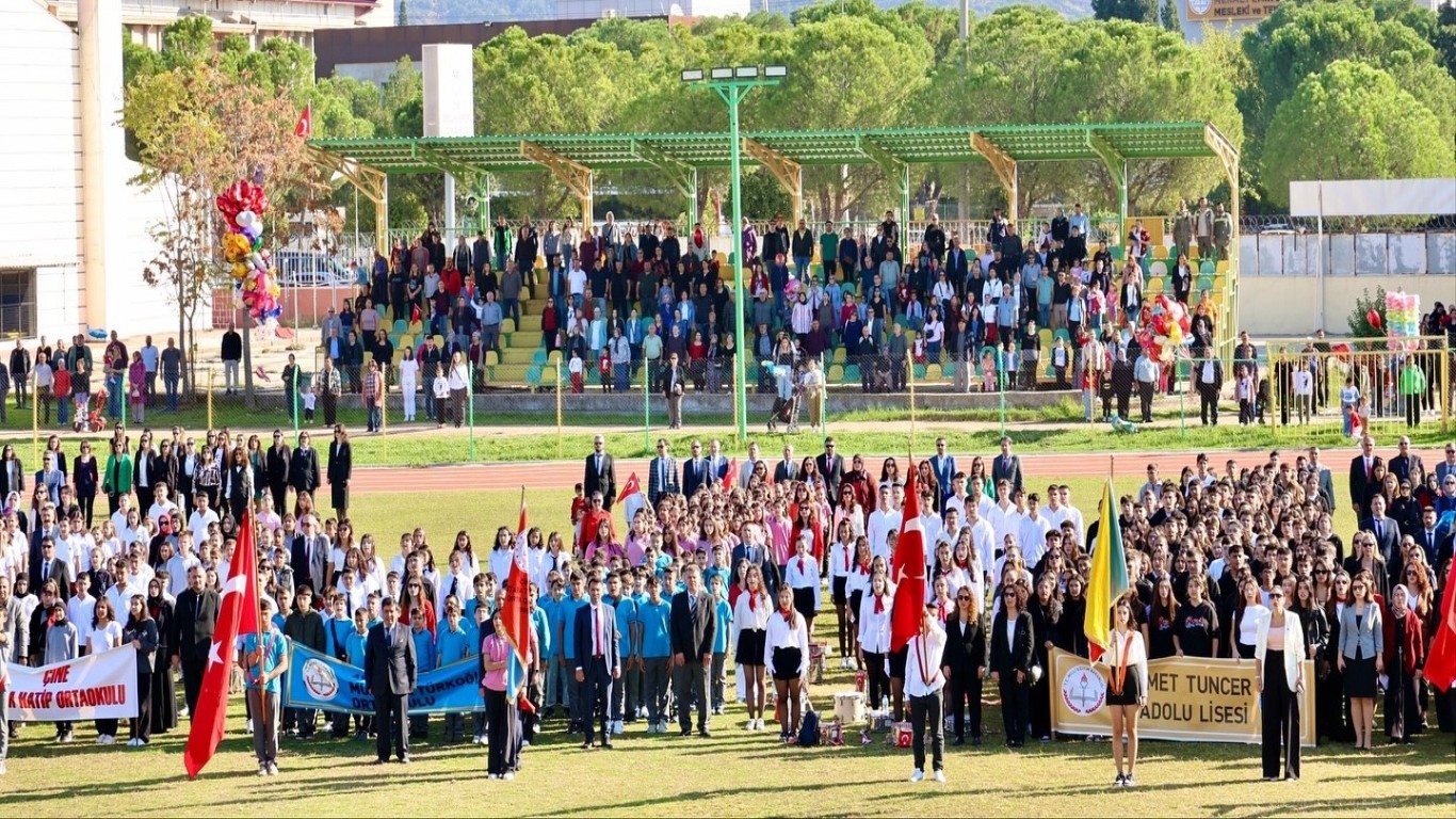 ÇİNE’DE CUMHURİYET COŞKUSU