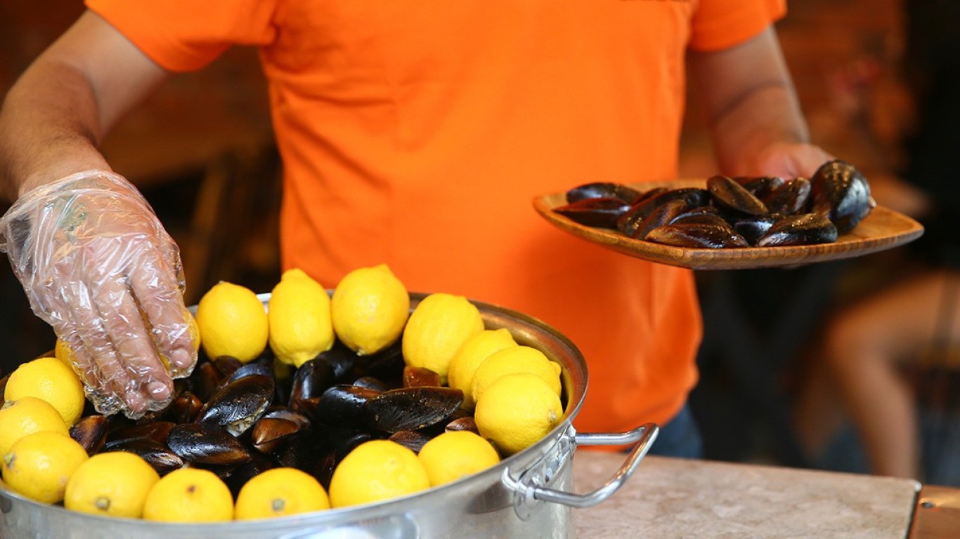 Anne ve 2 çocuğun öldüğü gıda faciası Aydın’ı da gerdi