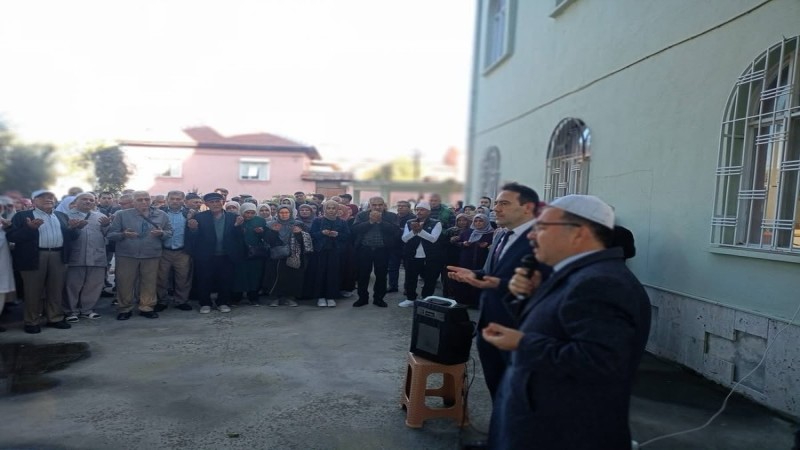 Çine’de Umreciler Kutsal Topraklara Uğurlandı