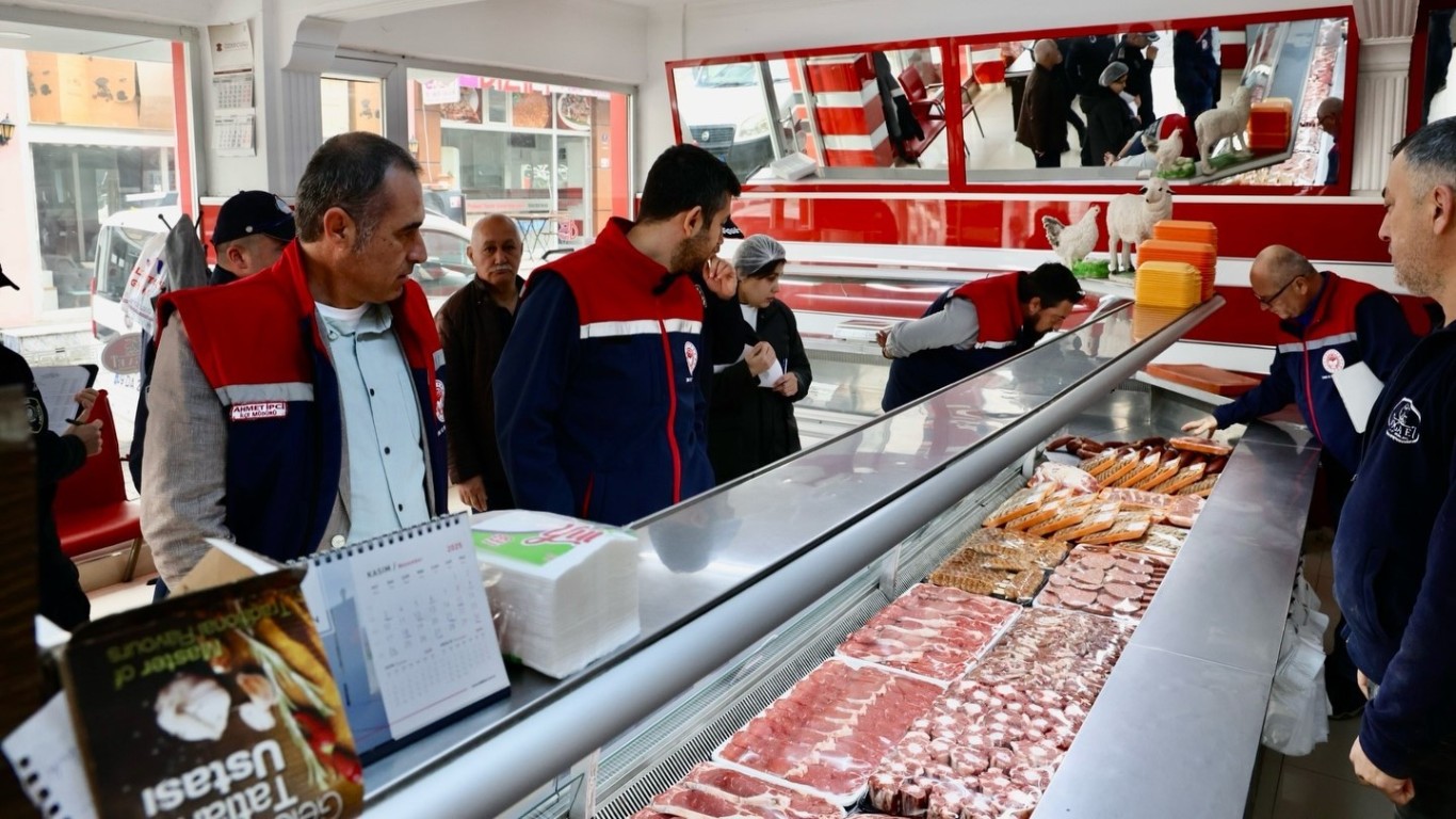 ÇİNE'DE KASAPLAR DENETLENDİ