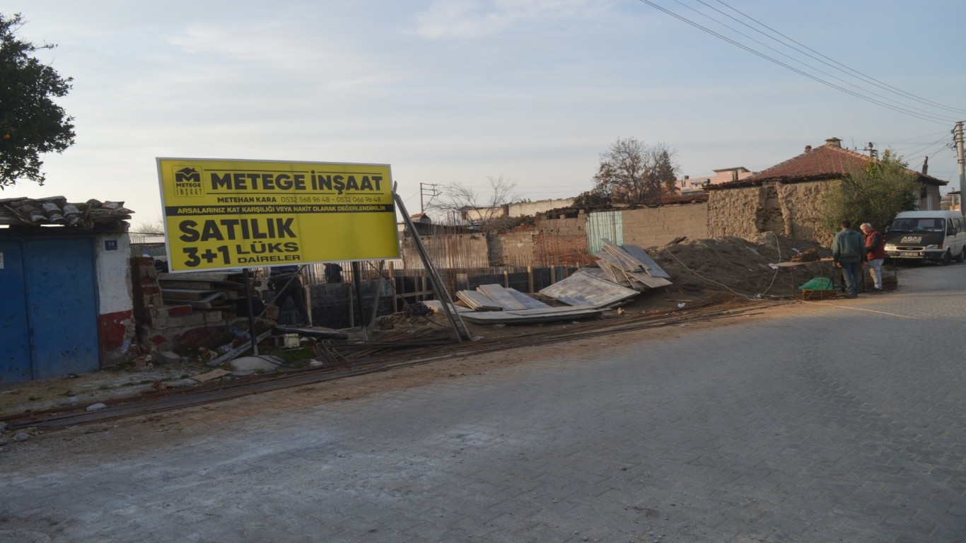 ÇİNE'DE METEGE İNŞAAT GÜVEN İNŞA EDİYOR