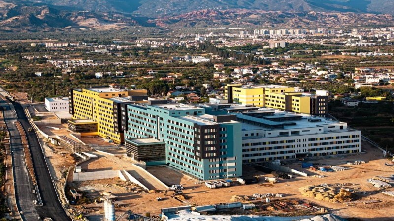 Aydın Şehir Hastanesi Kapılarını Açıyor: İlk Hizmet Verecek Bölümler Belli Oldu!