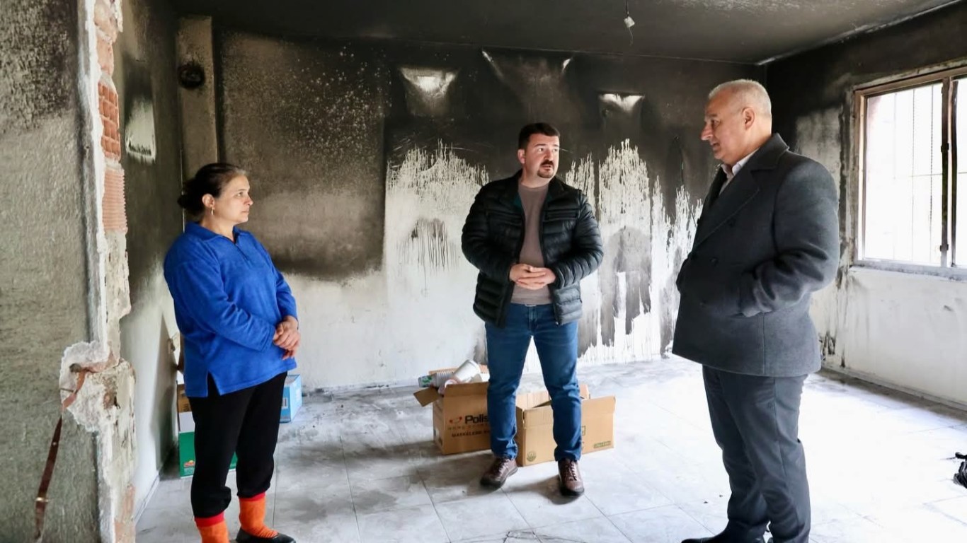 Başkan Kıvrak’tan Yangın Mağduru Aileye Anlamlı Ziyaret: Yanınızdayız