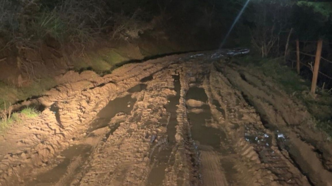 Çine’de Köylünün Çile Yolu: Her Gün Battığımız Bu Yolun Çaresi Yok mu?