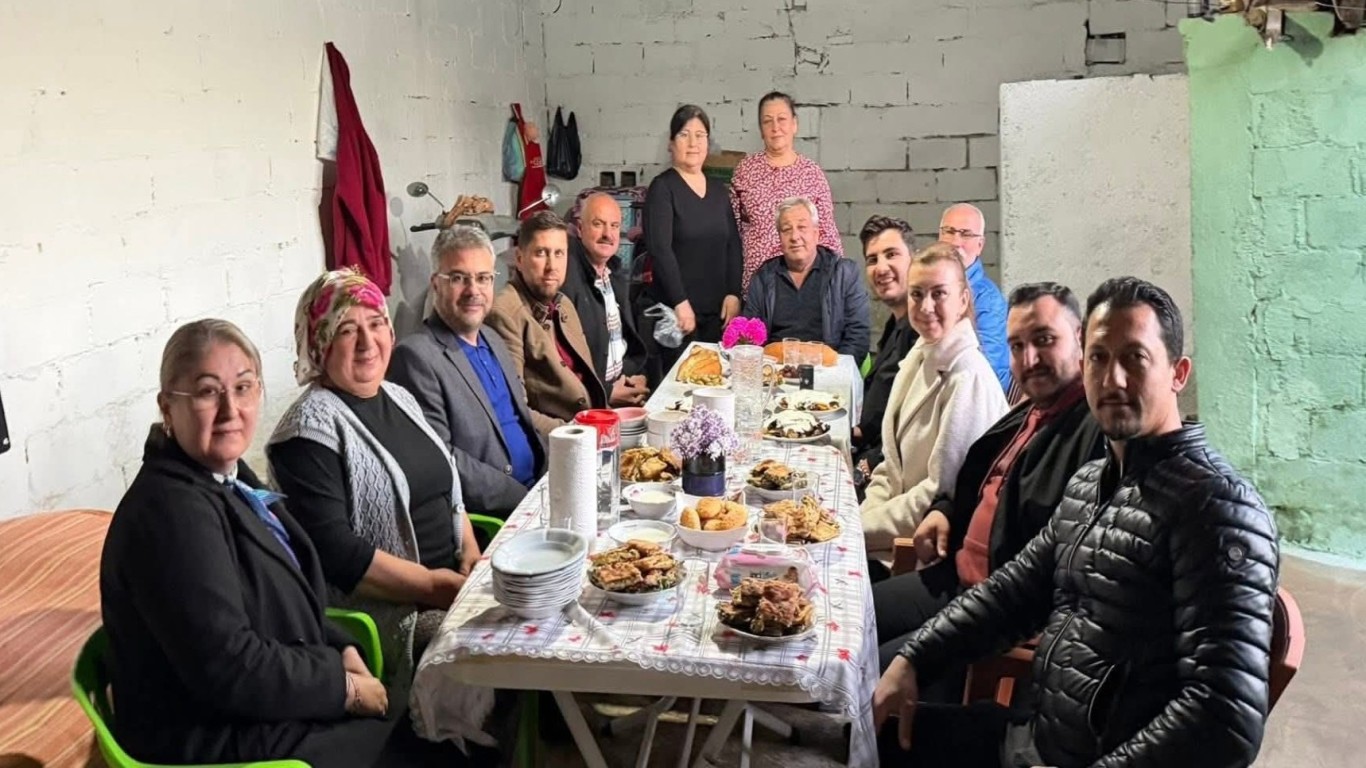 AK Parti Çine Teşkilatı Gönül Sofralarında: Karakollar’da İftar Bereketi