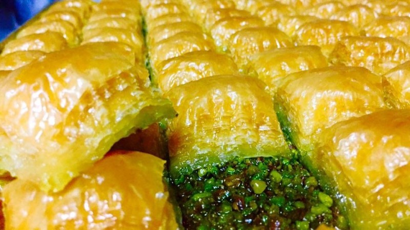 Çine’de Bayram Mesaisi Başladı: Fahir Baklavalarında Tatlı Telaş!