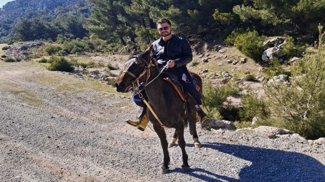 Direksiyonu Bıraktı, Dizginleri Ele Aldı! Modern Çağın Atlı Süvarileri