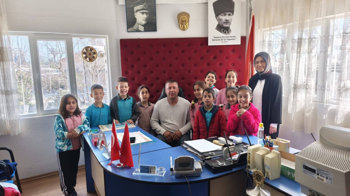 Geleceğin Teminatı Küçük Misafirler Muhtarlık Makamında