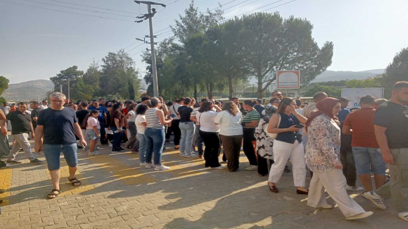 Çine’de LGS Heyecanı: Binlerce Öğrenci Geleceği İçin Ter Döküyor