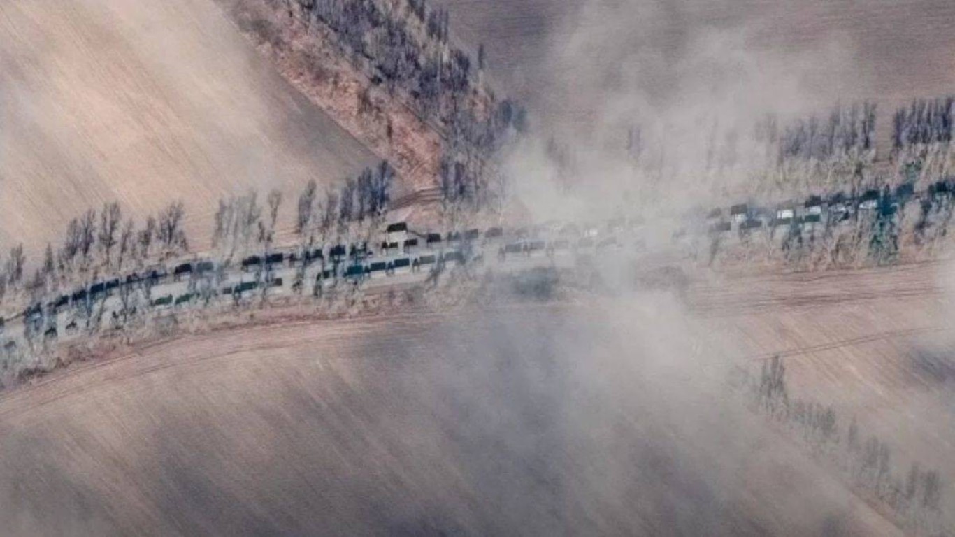 Putin’in yıkım ordusu böyle görüntülendi: 64 kilometre uzunluğunda konvoy