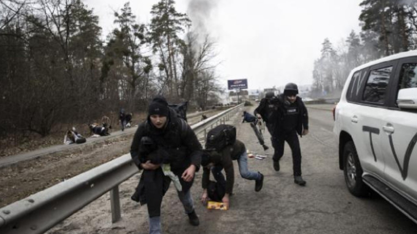 Rus birlikleri Kiev'e yaklaşıyor: Basın mensupları tahliyeye hazırlanıyor
